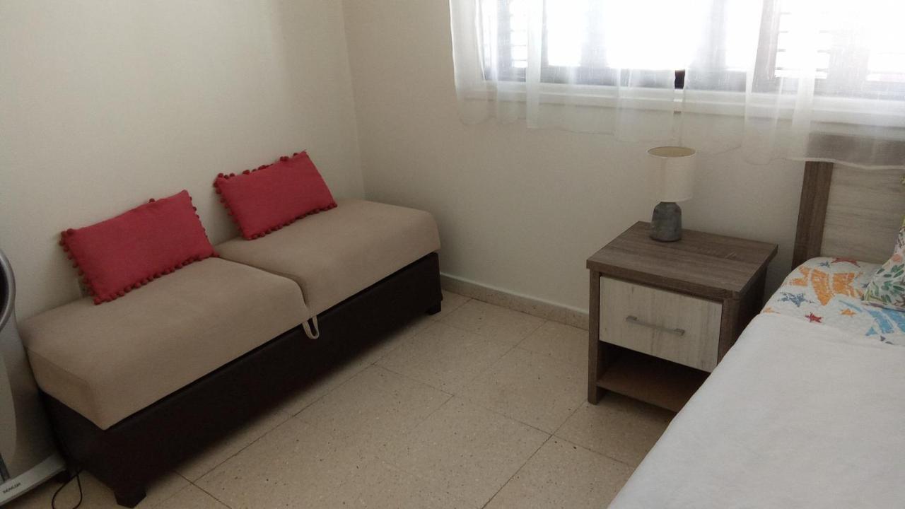 2 Bedroom Apartment In Makenzi Larnaca Bagian luar foto