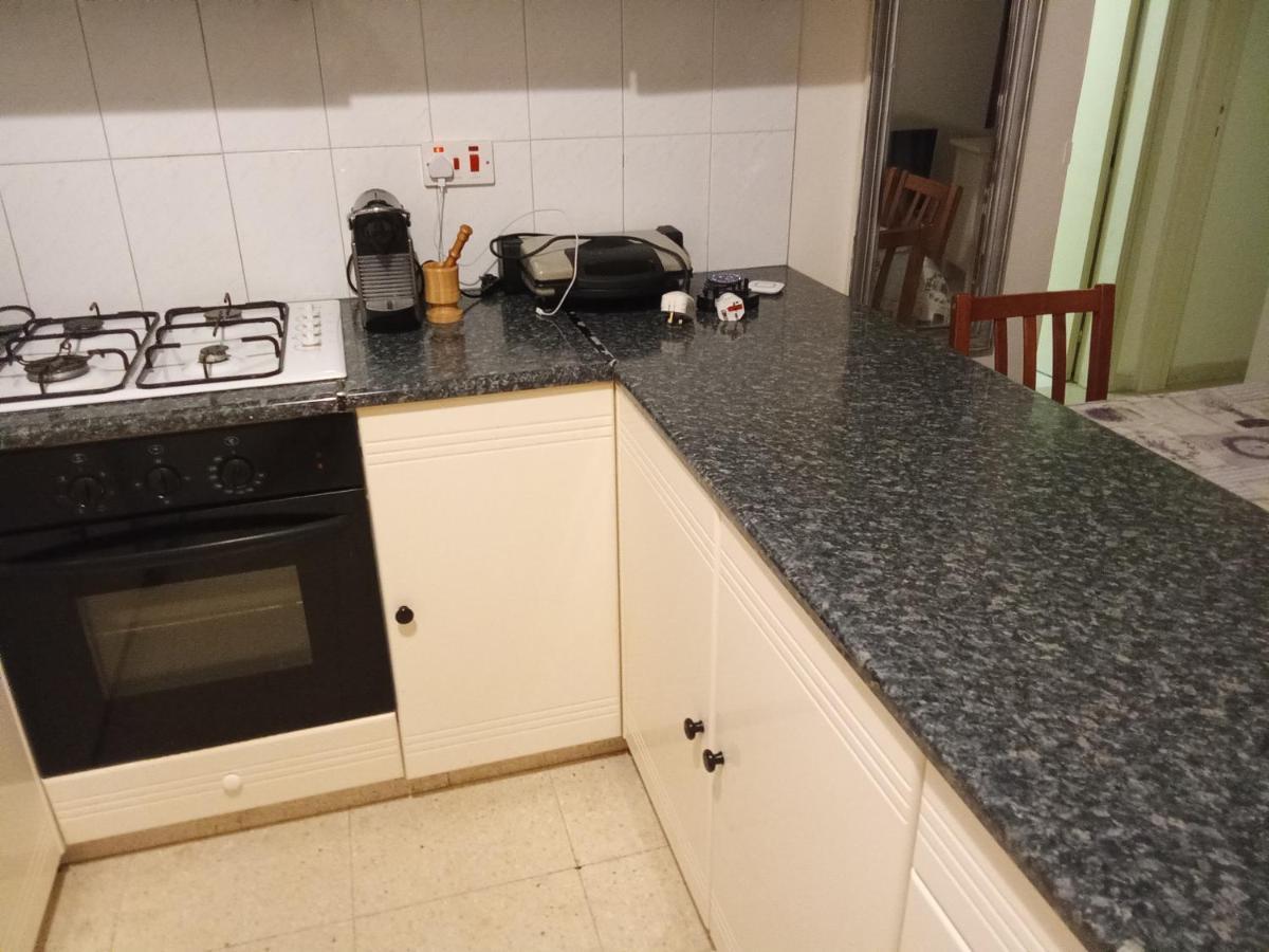 2 Bedroom Apartment In Makenzi Larnaca Bagian luar foto