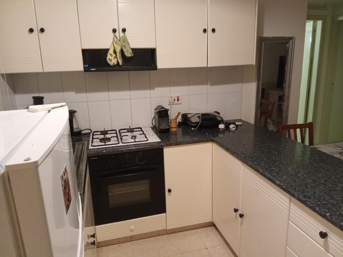 2 Bedroom Apartment In Makenzi Larnaca Bagian luar foto
