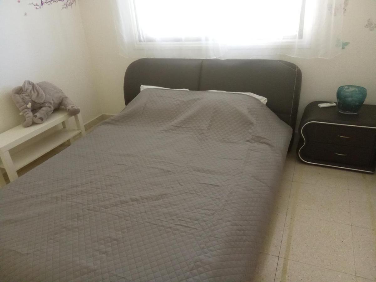 2 Bedroom Apartment In Makenzi Larnaca Bagian luar foto