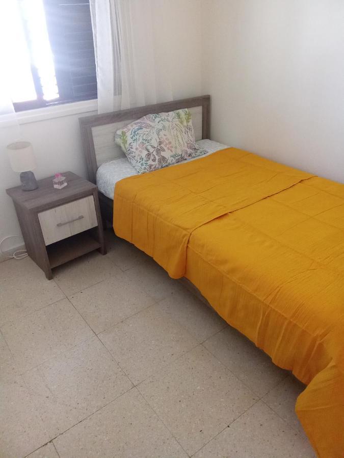 2 Bedroom Apartment In Makenzi Larnaca Bagian luar foto